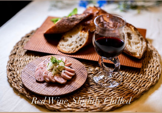 赤ワインを少し冷やして🍷🌿 Enjoying Red Wine Slightly Chilled